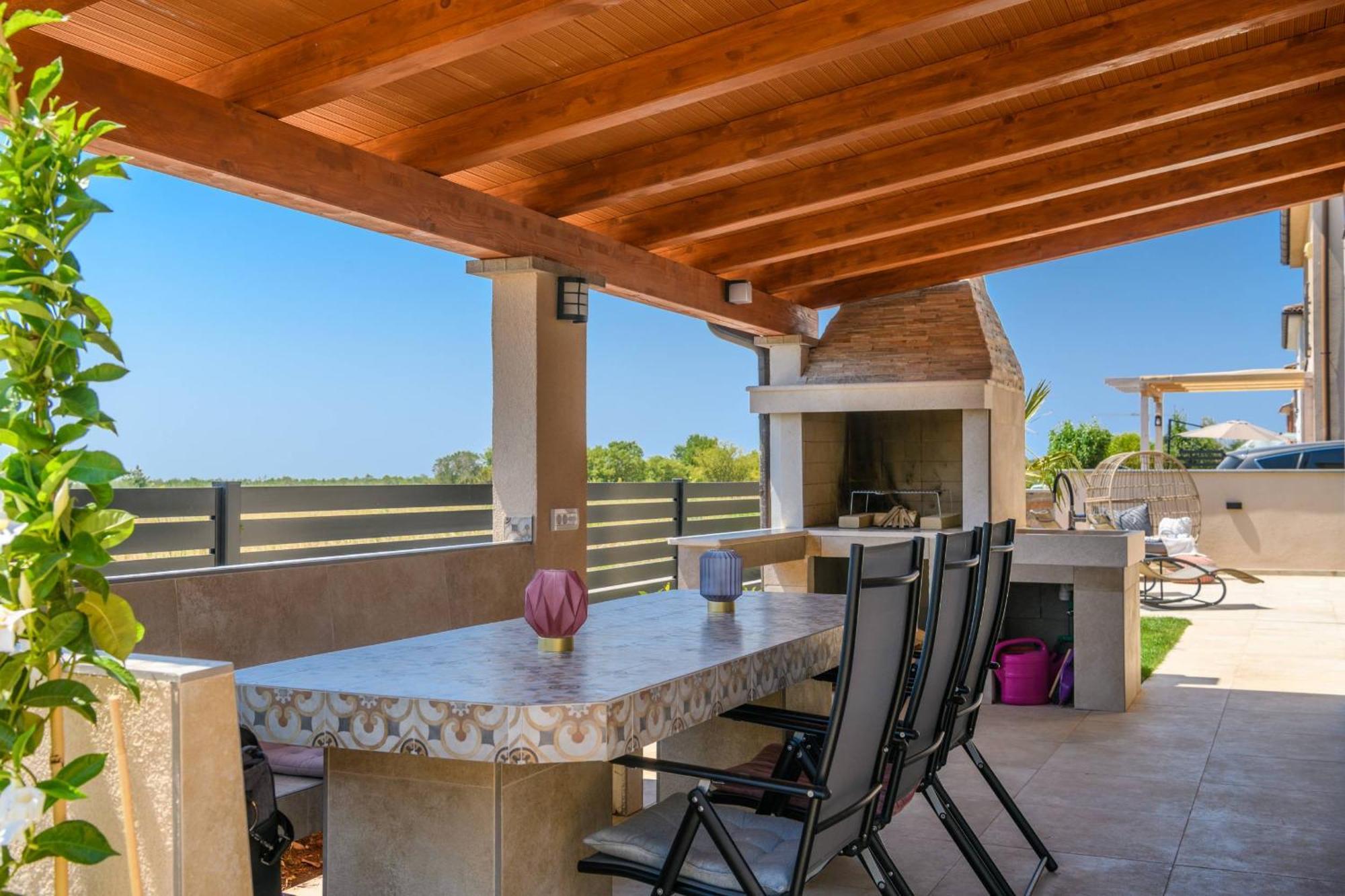 וודניאן Villa Brionika Mit Pool מראה חיצוני תמונה