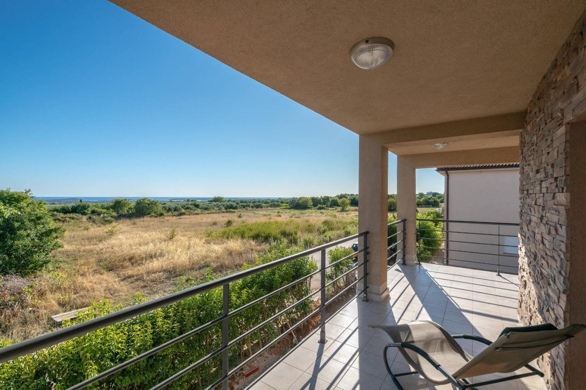 וודניאן Villa Brionika Mit Pool מראה חיצוני תמונה